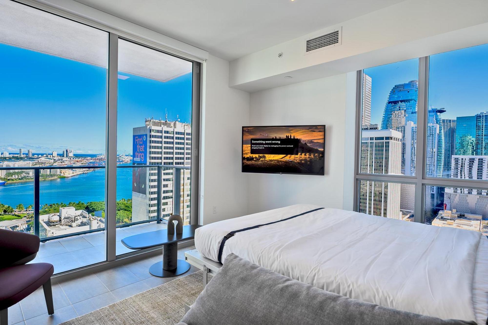 Appartamento Spacious Studio In The Heart Of Downtown Miami Esterno foto