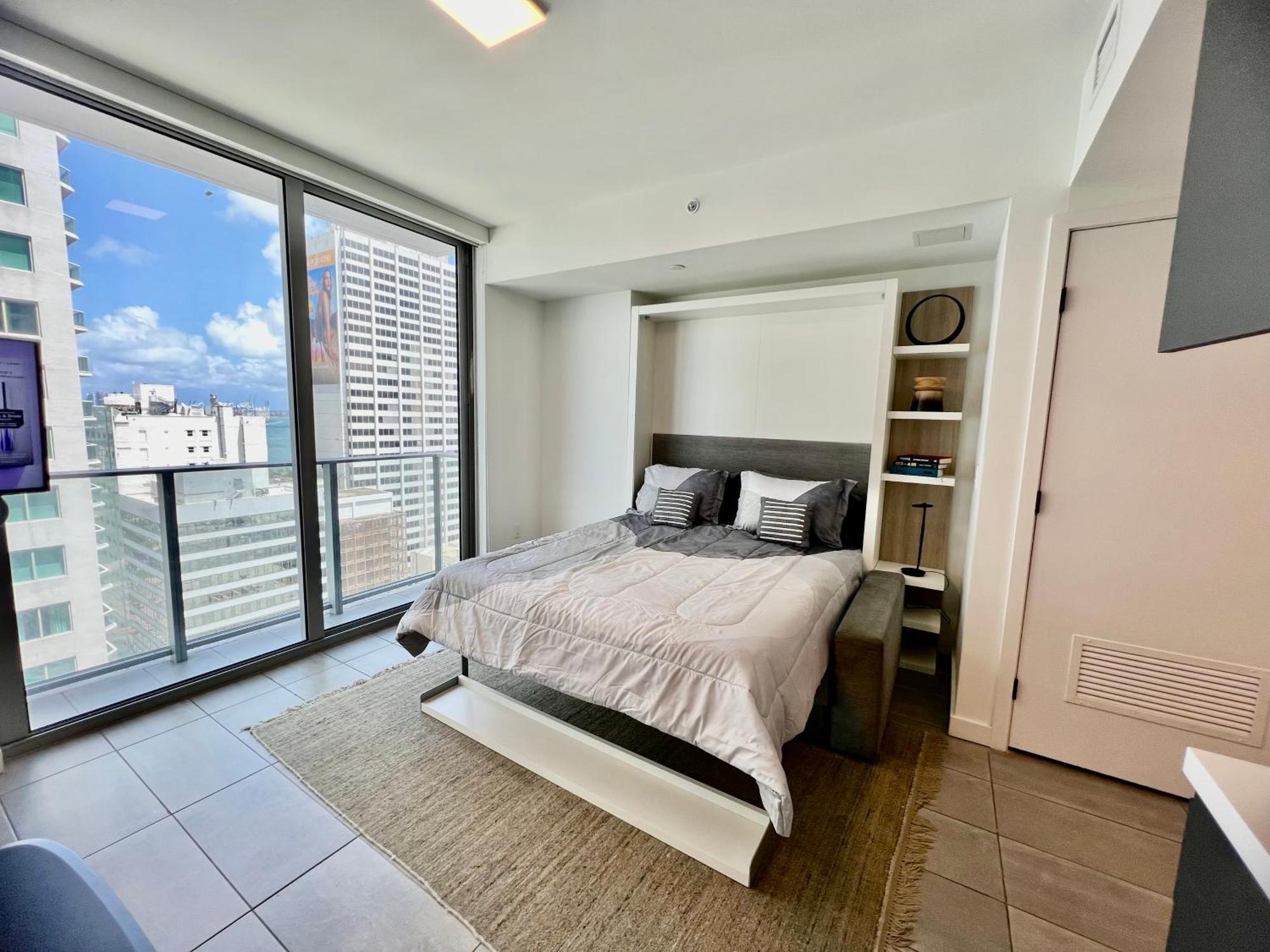 Appartamento Spacious Studio In The Heart Of Downtown Miami Esterno foto